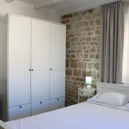 Square Trogir